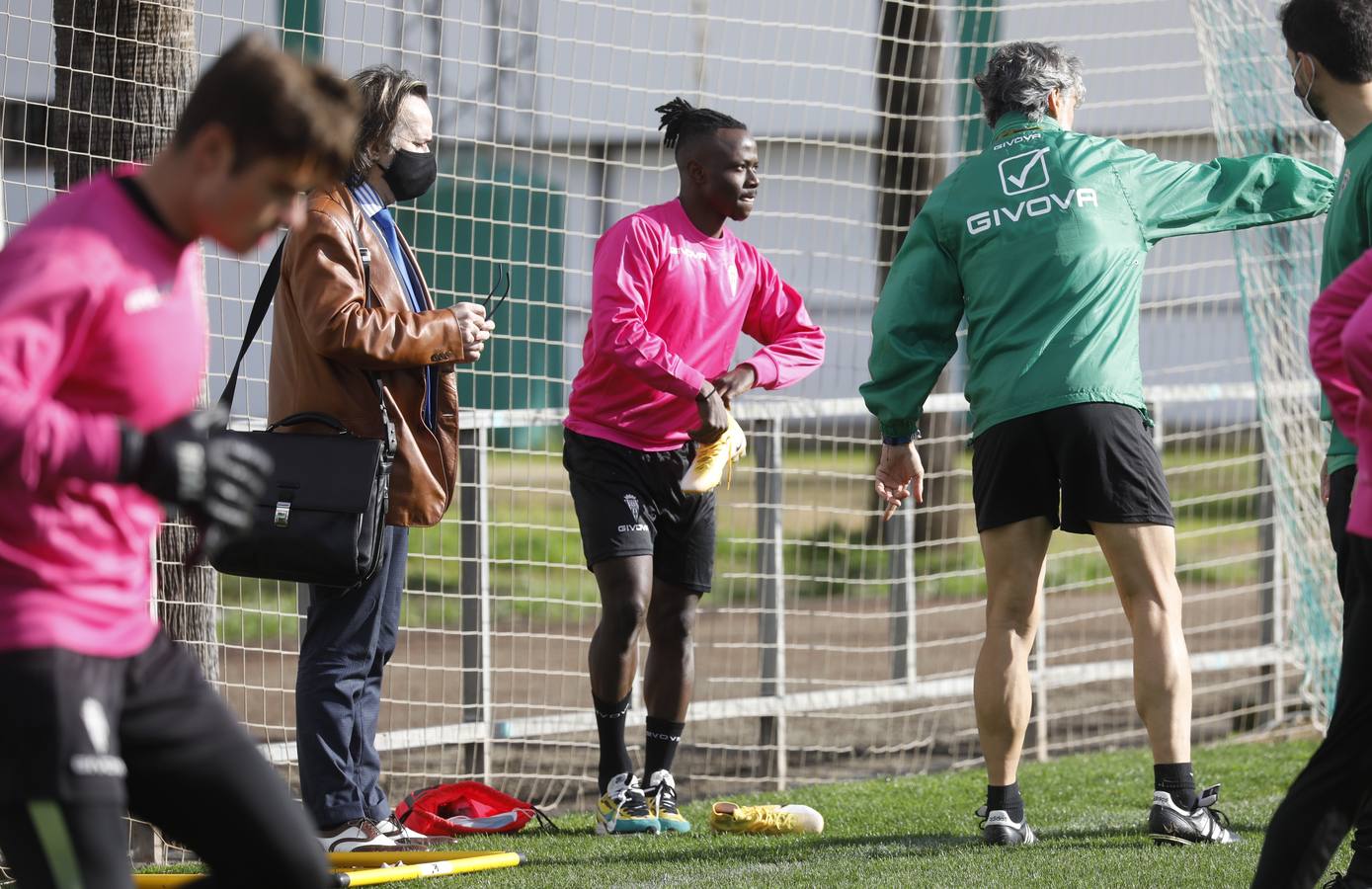 El primer día de Moussa Sidibé en el entreno del Córdoba CF, en imágenes