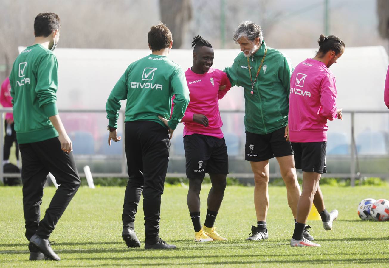 El primer día de Moussa Sidibé en el entreno del Córdoba CF, en imágenes