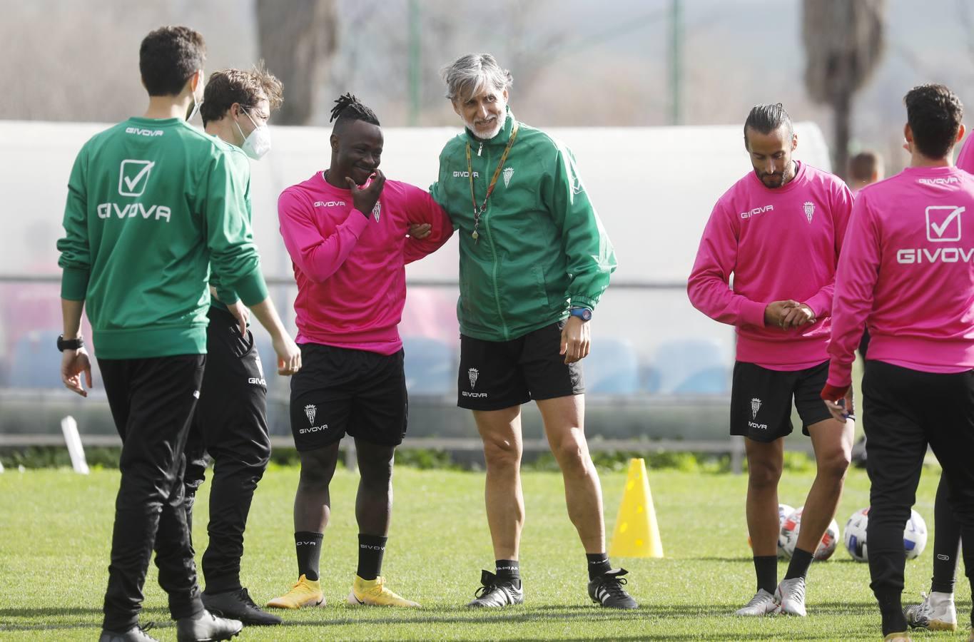 El primer día de Moussa Sidibé en el entreno del Córdoba CF, en imágenes