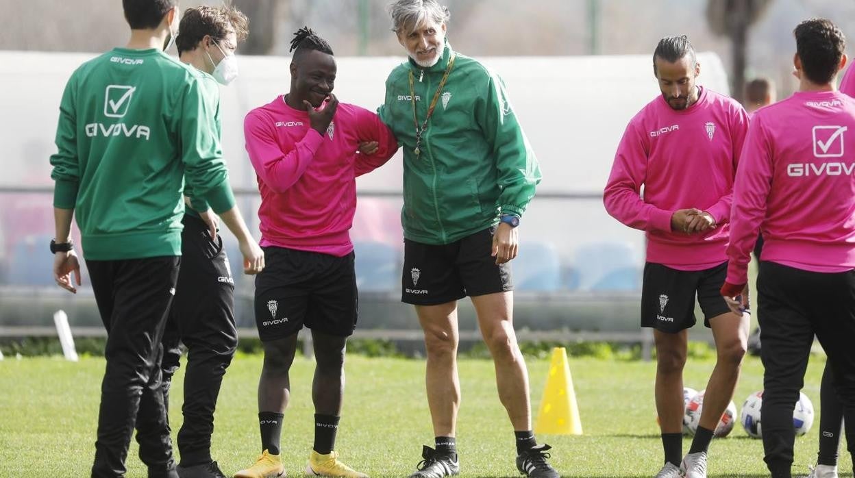 El primer día de Moussa Sidibé en el entreno del Córdoba CF, en imágenes