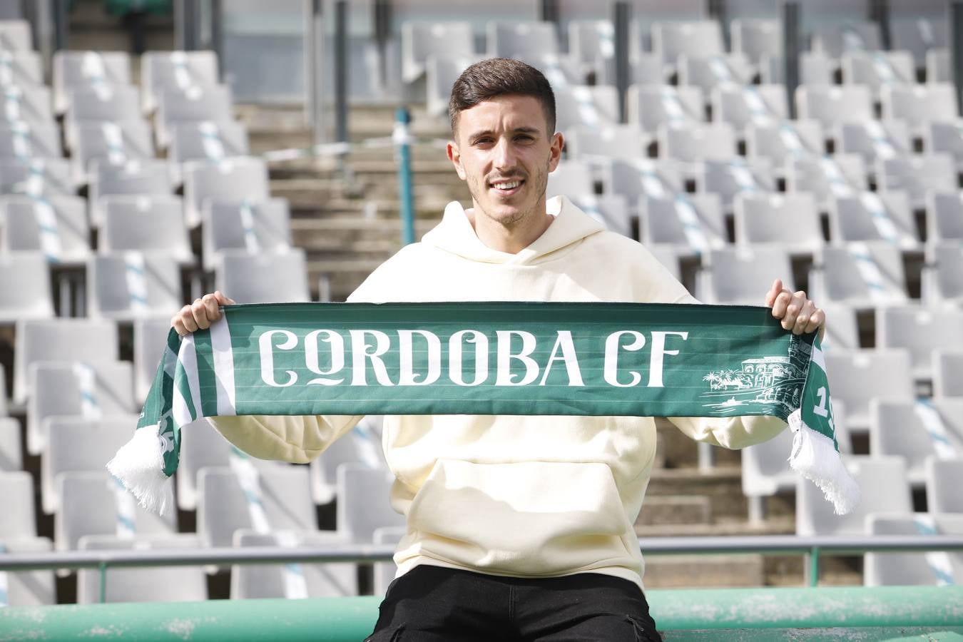 La presentación de Alberto Ródenas en el Córdoba CF, en imágenes