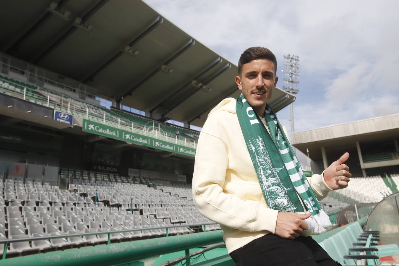 La presentación de Alberto Ródenas en el Córdoba CF, en imágenes