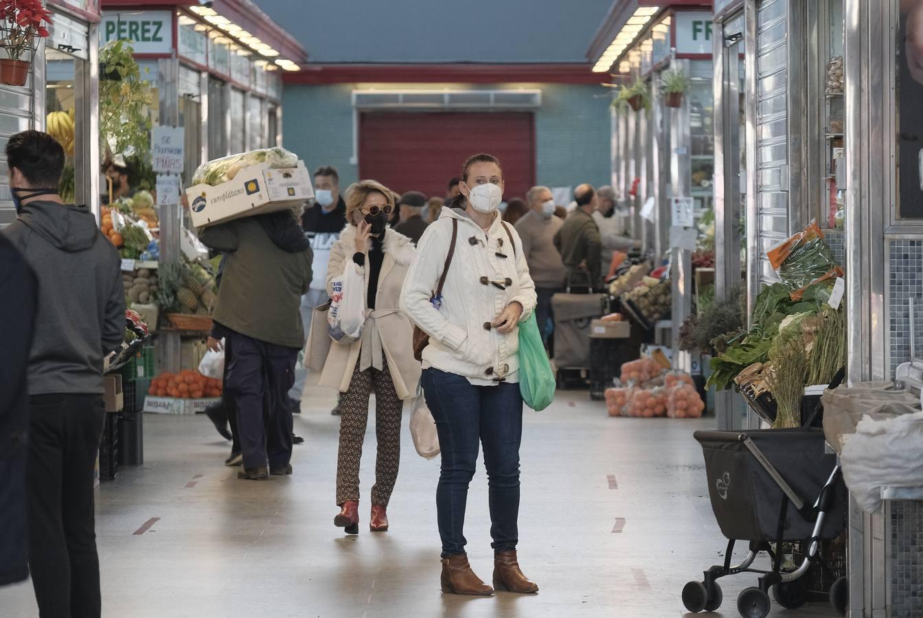 En imágenes: Dos Hermanas echa el cierre a los bares y a todo el comercio no esencial