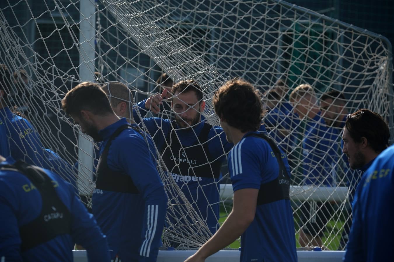 FOTOS: El Cádiz CF ya entrena con sus dos nuevos refuerzos