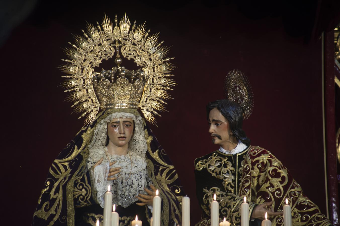 La Virgen de la Amargura, en el altar mayor de San Juan de la Palma