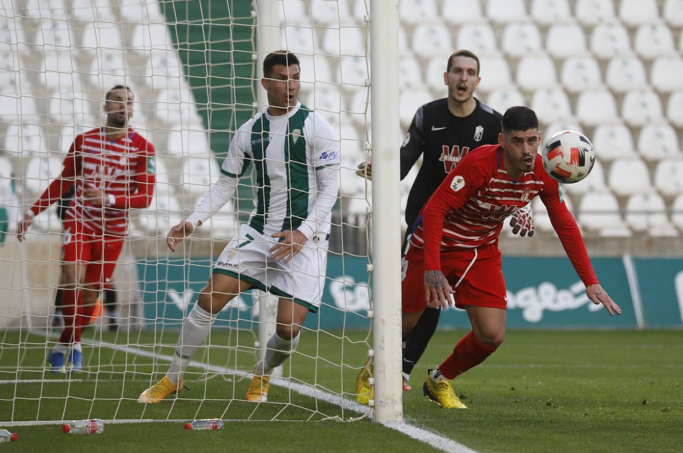 En imágenes, las mejores jugadas del Córdoba CF - Recreativo Granada