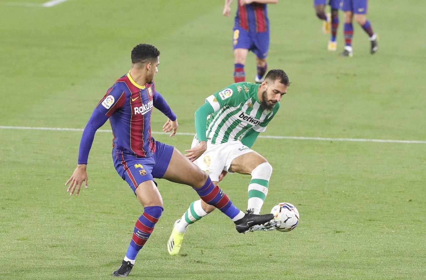 Las mejores imágenes del partido entre el Betis y el Barcelona