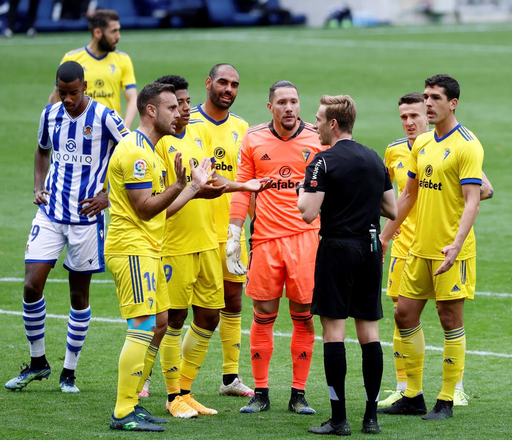 FOTOS: Las imágenes del Real Sociedad - Cádiz