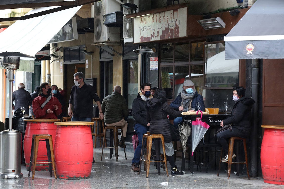 En imágenes: el día 1 de los bares vascos tras recibir el visto bueno de la Justicia