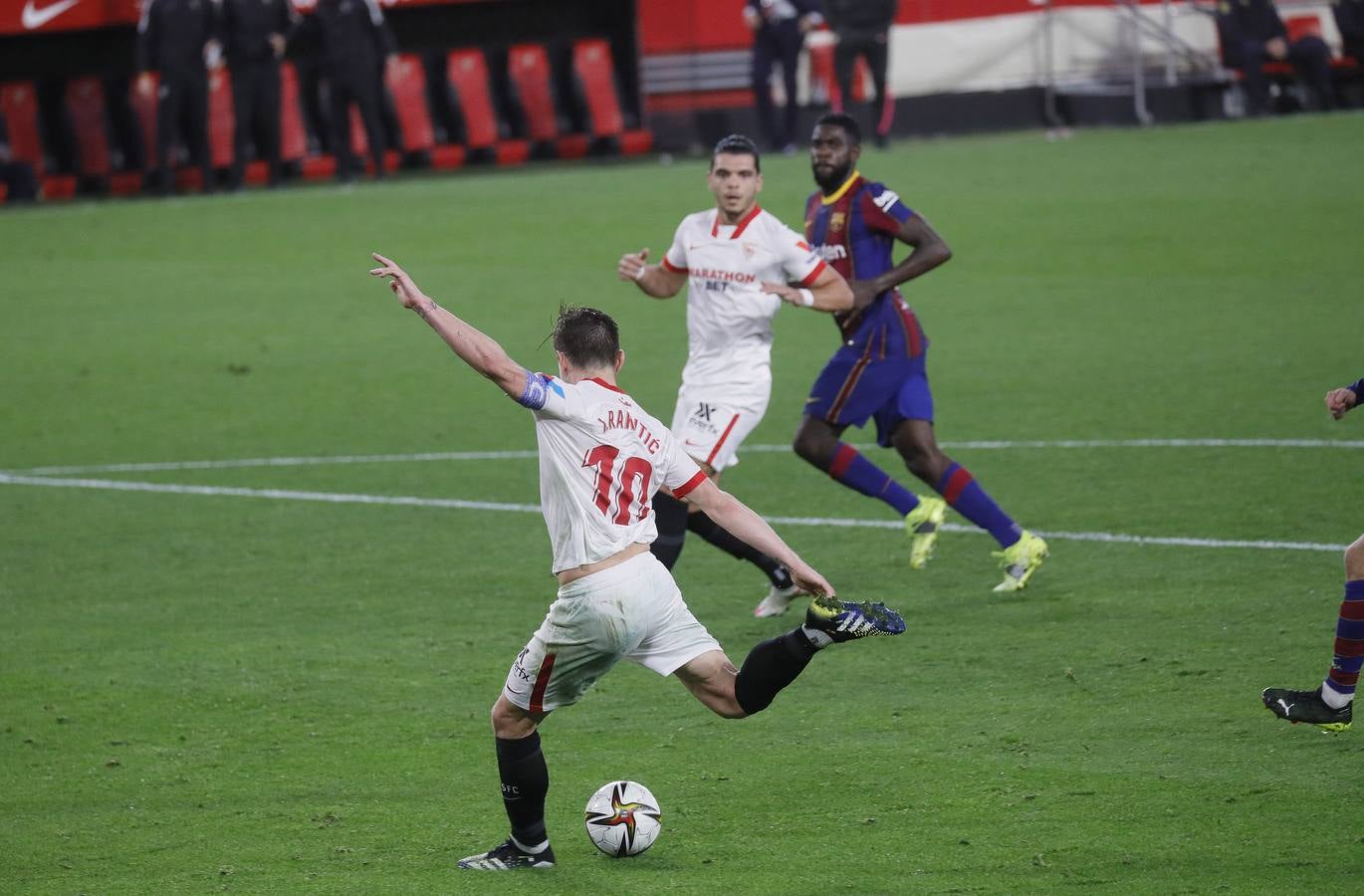 Fotogalería: Las mejores imágenes del Sevilla-Barcelona