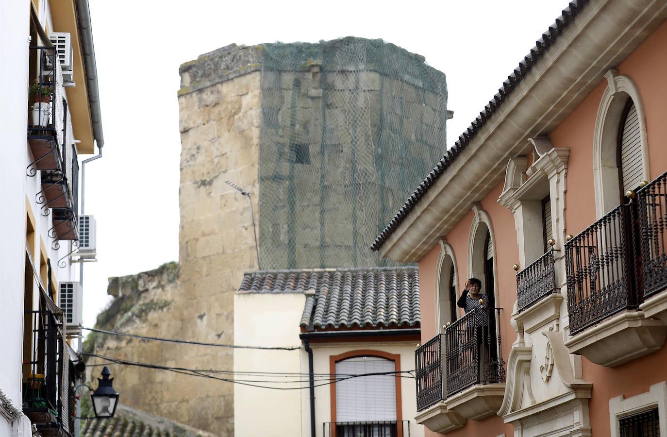 Luces y sombras de torres, puertas y patrimonio de Córdoba, en imágenes