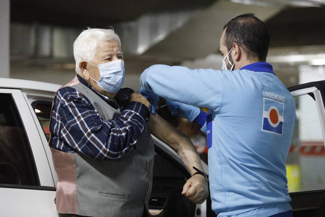 La vacunación del Covid a mayores de 80 años en Córdoba, en imágenes