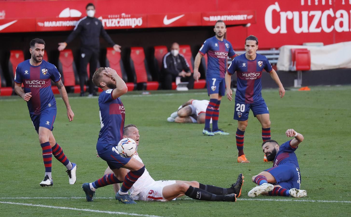 Las mejores imágenes del partido entre el Sevilla F.C. y el Huesca