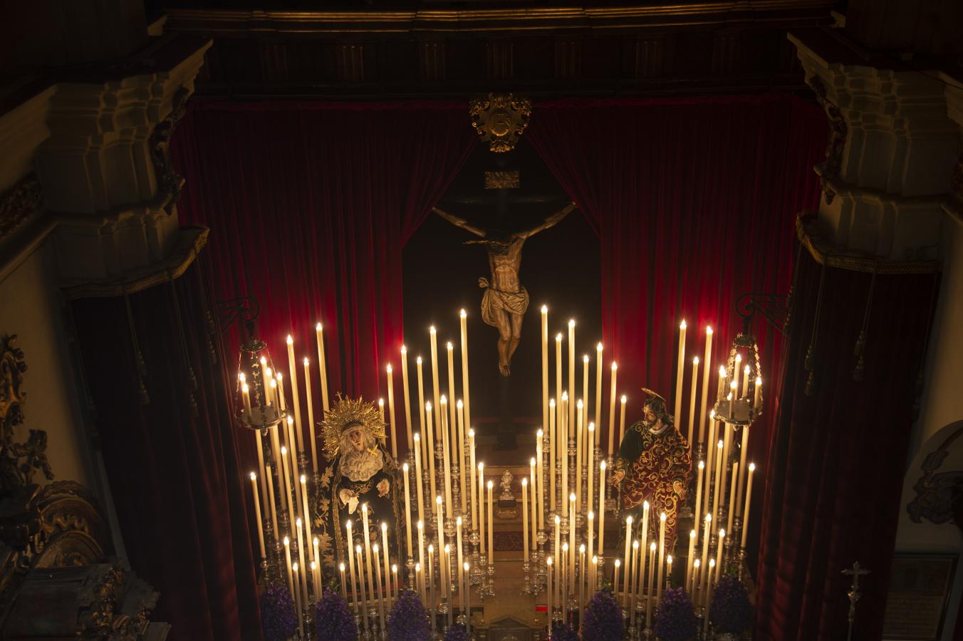 Altar de quinario del Cristo de la Salud de la Carretería