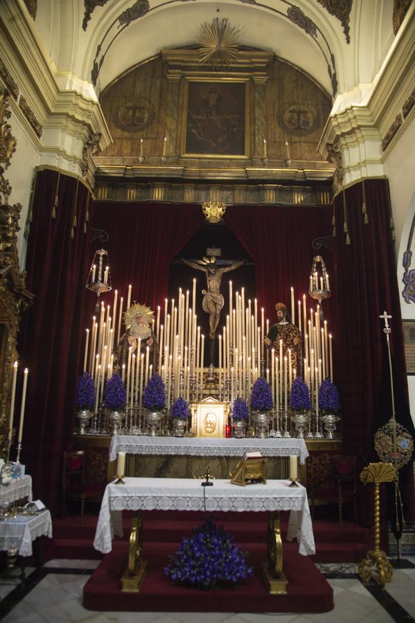 Altar de quinario del Cristo de la Salud de la Carretería