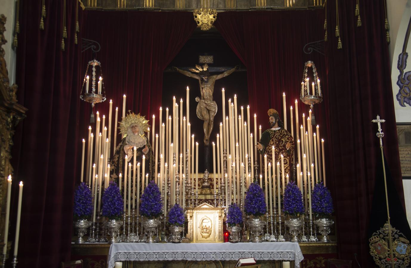 Altar de quinario del Cristo de la Salud de la Carretería