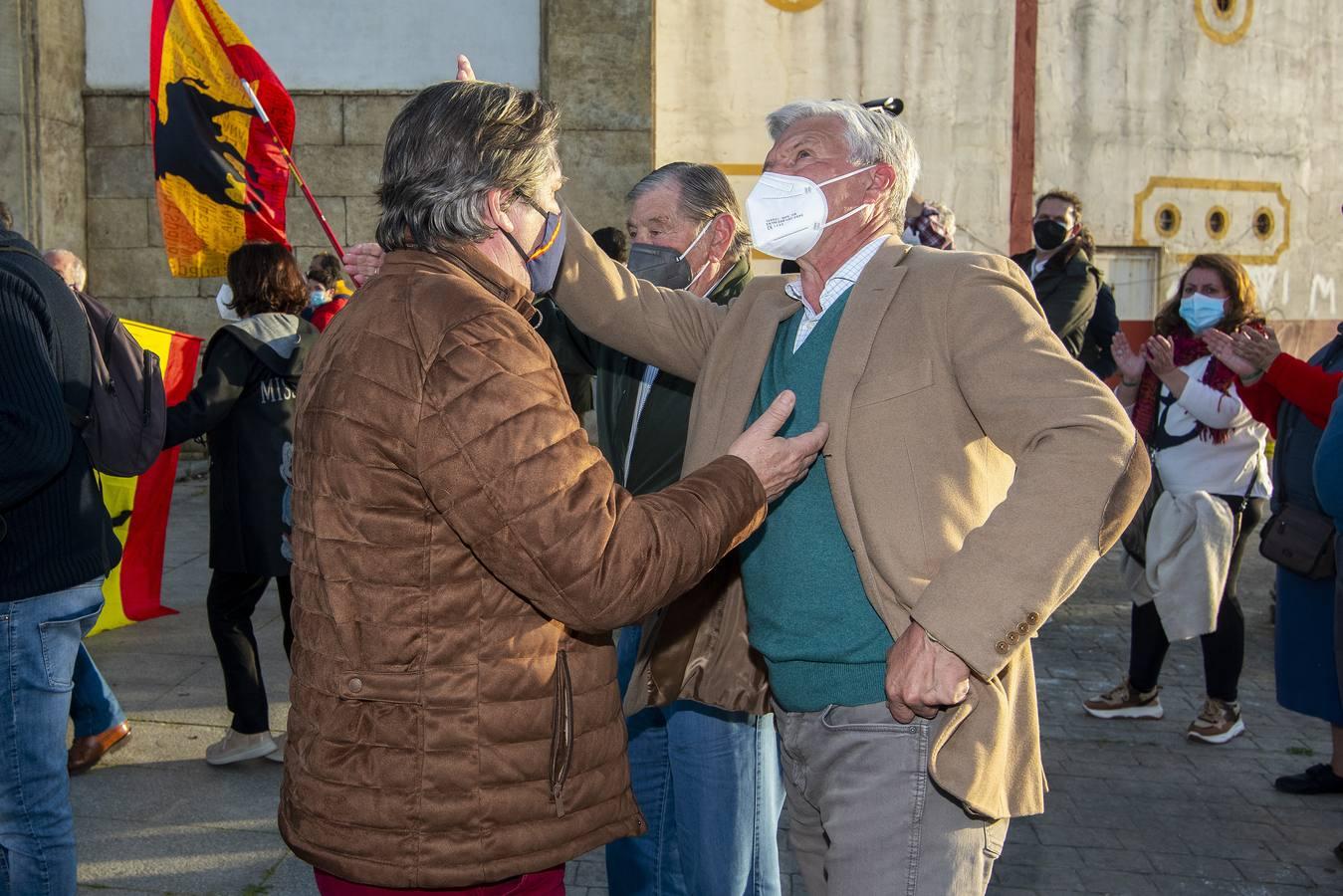 Protesta en Espartinas en defensa de la tauromaquia, en imágenes