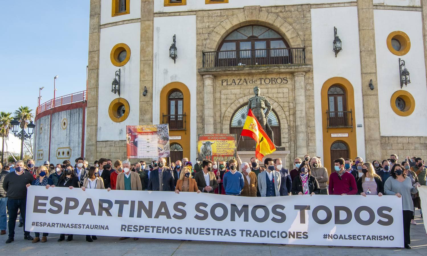 Protesta en Espartinas en defensa de la tauromaquia, en imágenes