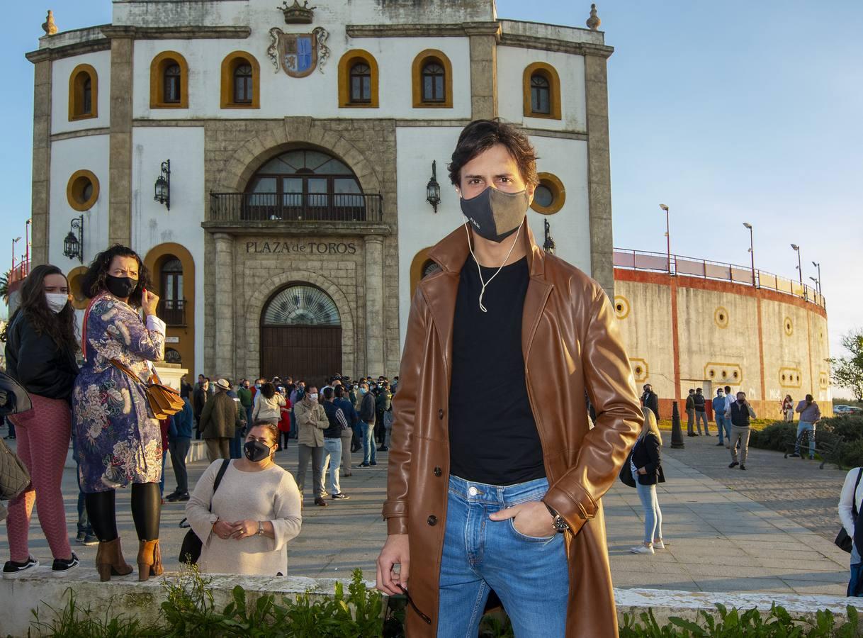 Protesta en Espartinas en defensa de la tauromaquia, en imágenes