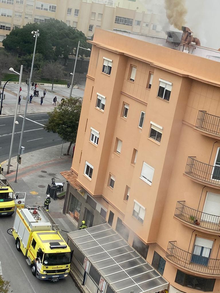 Incendio en la cocina de un bar en Segunda Aguada en Cádiz