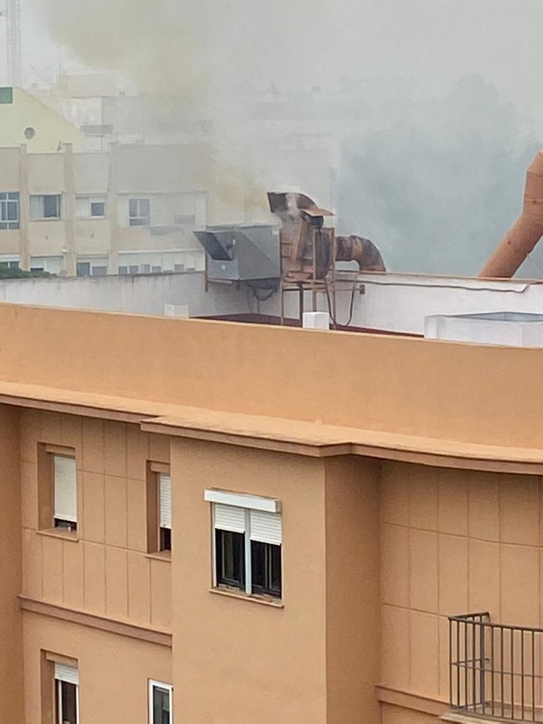 Incendio en la cocina de un bar en Segunda Aguada en Cádiz