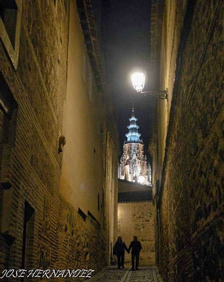 Una historia de 3.000 fotografías sobre la ciudad de Toledo resumidas en un puñado de instantáneas