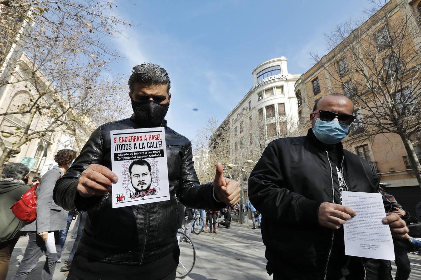 La concentración por la libertad del rapero Pablo Hasel en el Bulevar, en imágenes