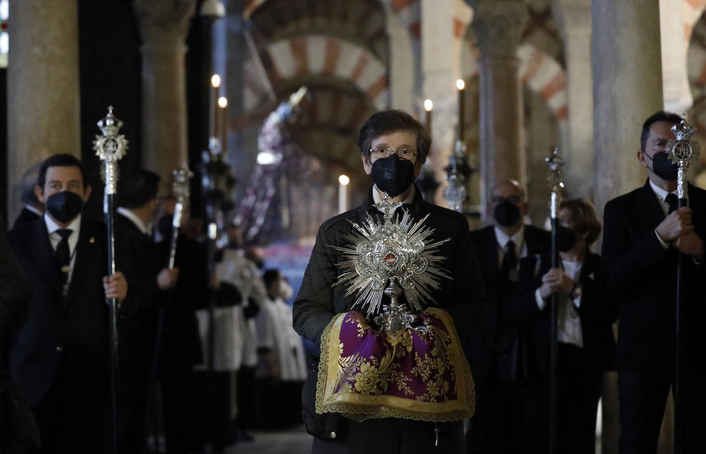 El Vía Crucis de las cofradías de Córdoba, en imágenes