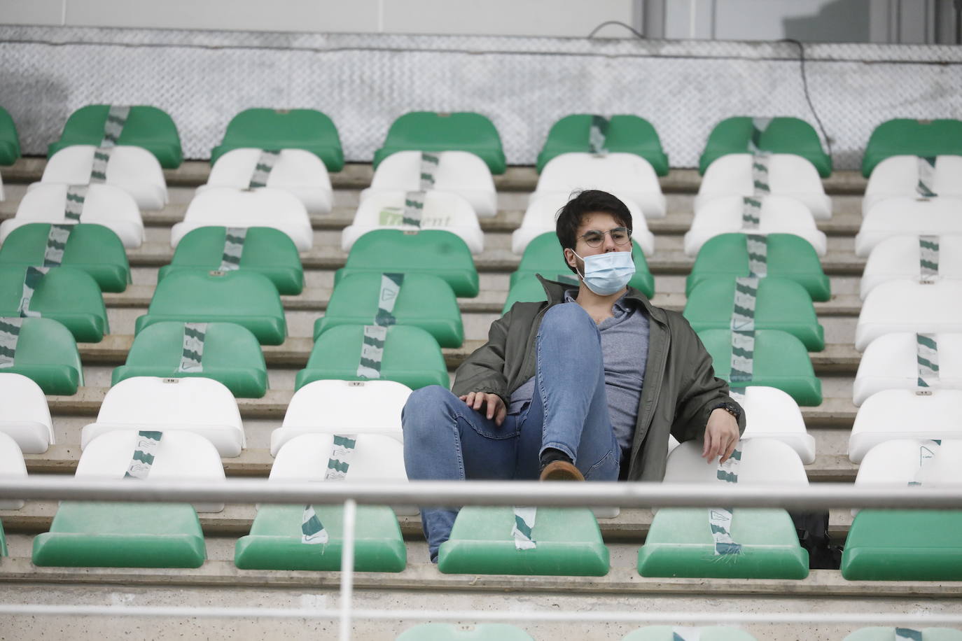 La otra cara del Córdoba CF - Linares, en imágenes