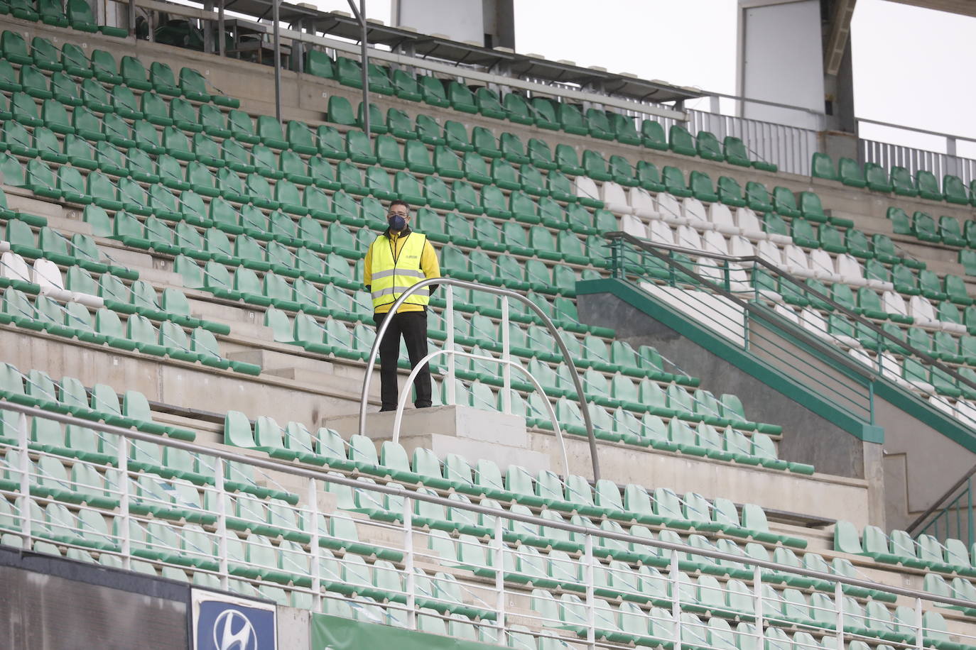 La otra cara del Córdoba CF - Linares, en imágenes