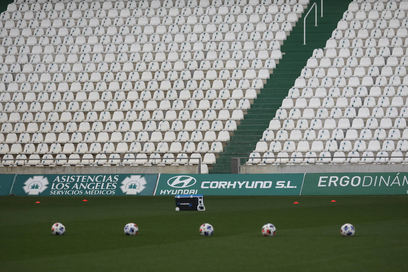 La otra cara del Córdoba CF - Linares, en imágenes