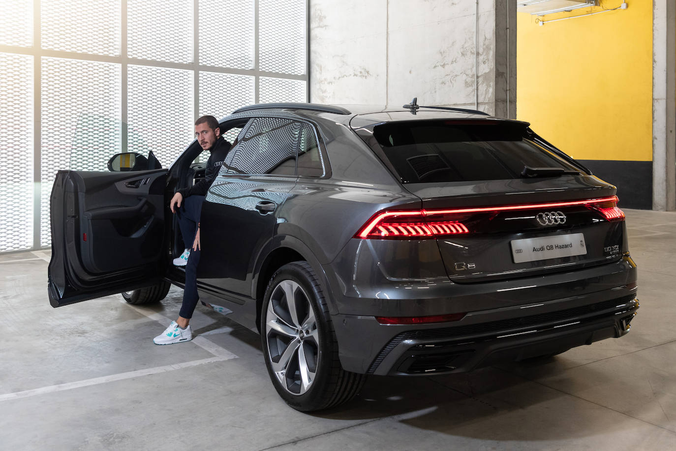 Galería: derroche de CV en los nuevos &#039;coches oficiales&#039; del Real Madrid