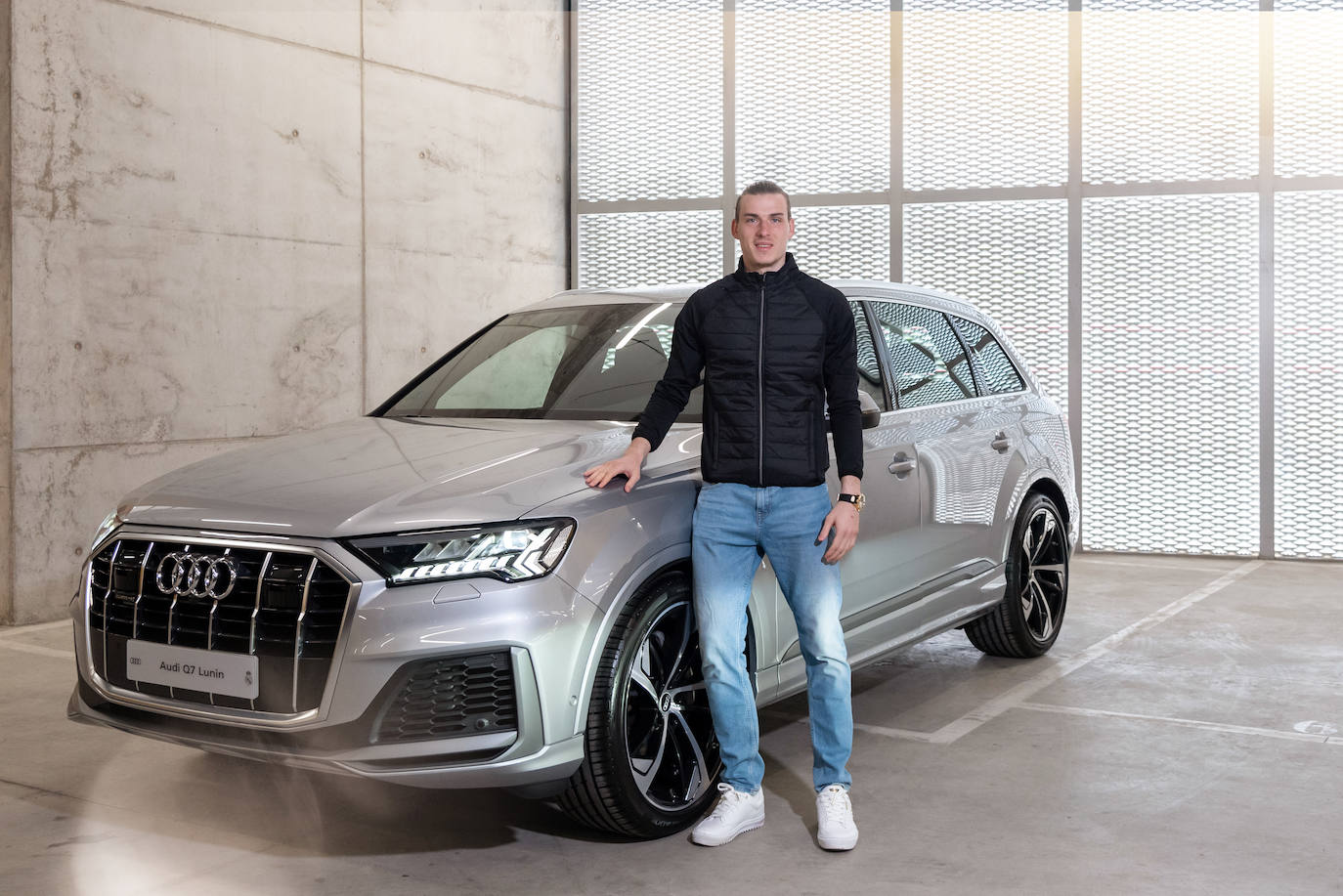 Galería: derroche de CV en los nuevos &#039;coches oficiales&#039; del Real Madrid