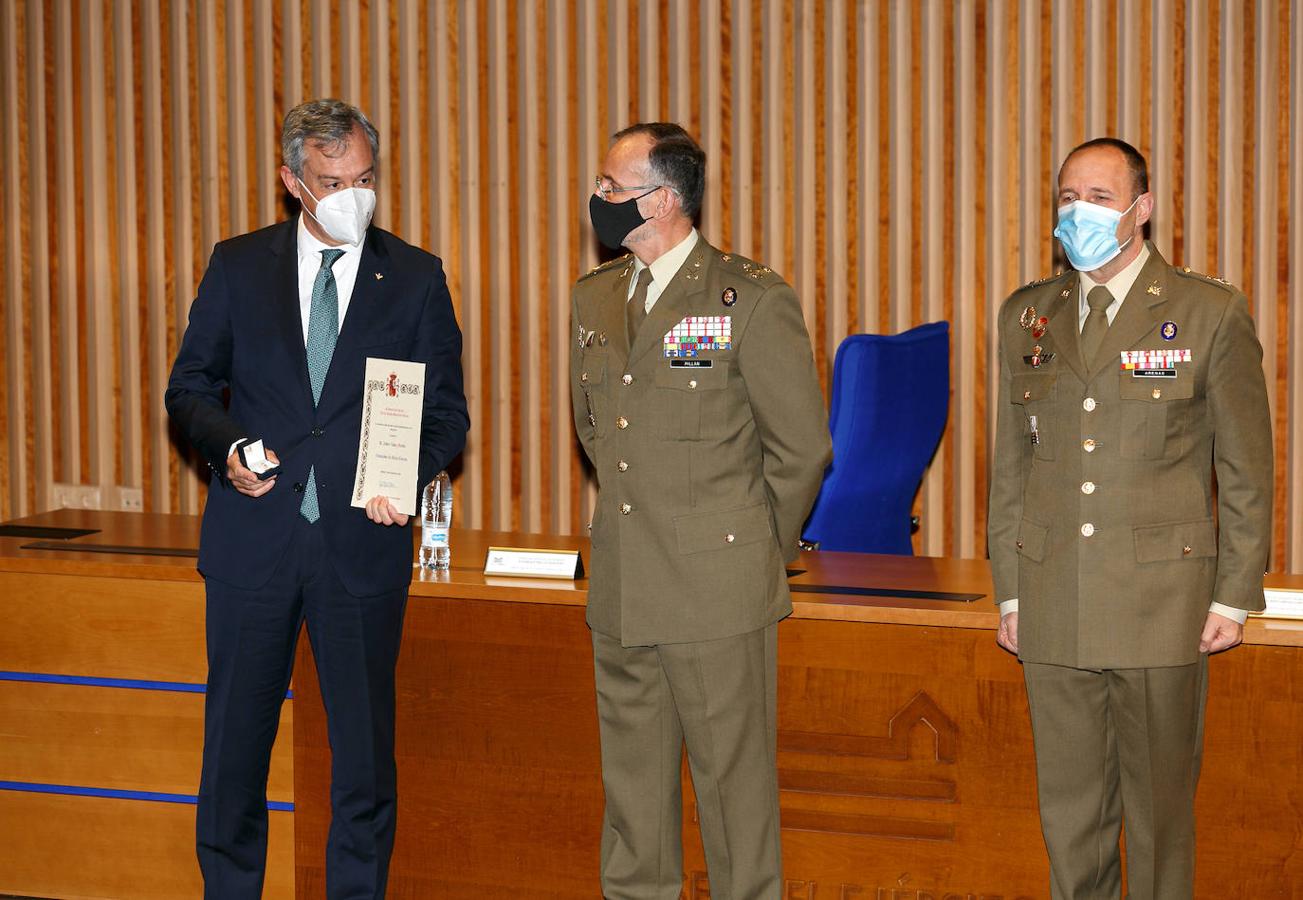 El Museje entrega sus cédulas a los embajadores de la «Marca Ejército»