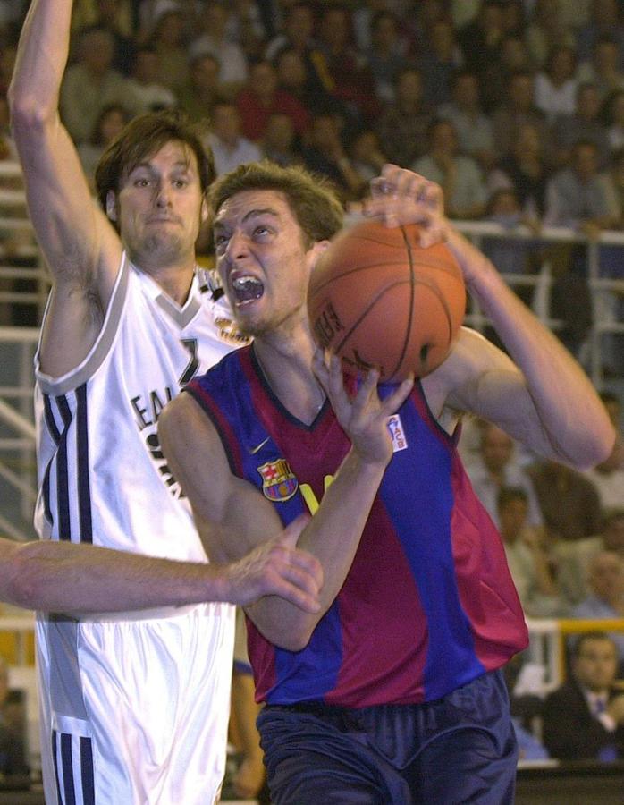 Pau Gasol. Pau Gasol jugará en el Barcelona hasta el final de la temporada, confirmando su viaje maravilloso de ida y vuelta de la NBA, a donde se marchó hace veinte años y de donde regresa para poner punto final a una carrera magnífica. En casa, Gasol podrá terminar de recuperarse de la lesión que le mantiene alejado de las canchas desde hace dos años. El objetivo es llegar a los Juegos Olímpicos de Tokio para colgar allí las botas definitivamente. Gasol se despedirá del baloncesto con la camiseta azulgrana, con la que comenzó en el año 1999 y que terminará vistiendo 22 años después.