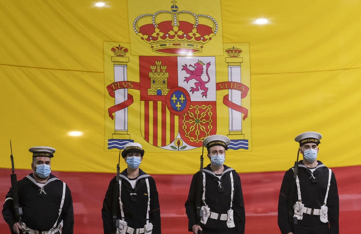 En imágenes: La toma de posesión del nuevo Almirante de la Flota a bordo del Juan Carlos I