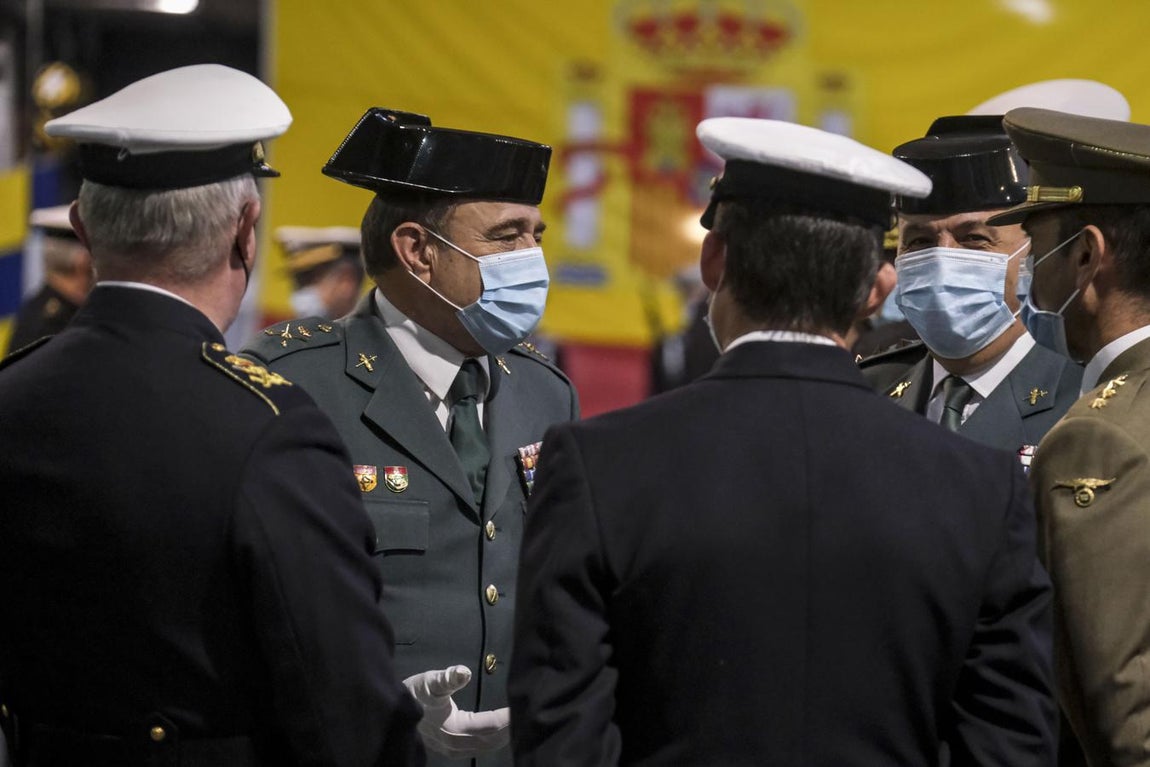 En imágenes: La toma de posesión del nuevo Almirante de la Flota a bordo del Juan Carlos I