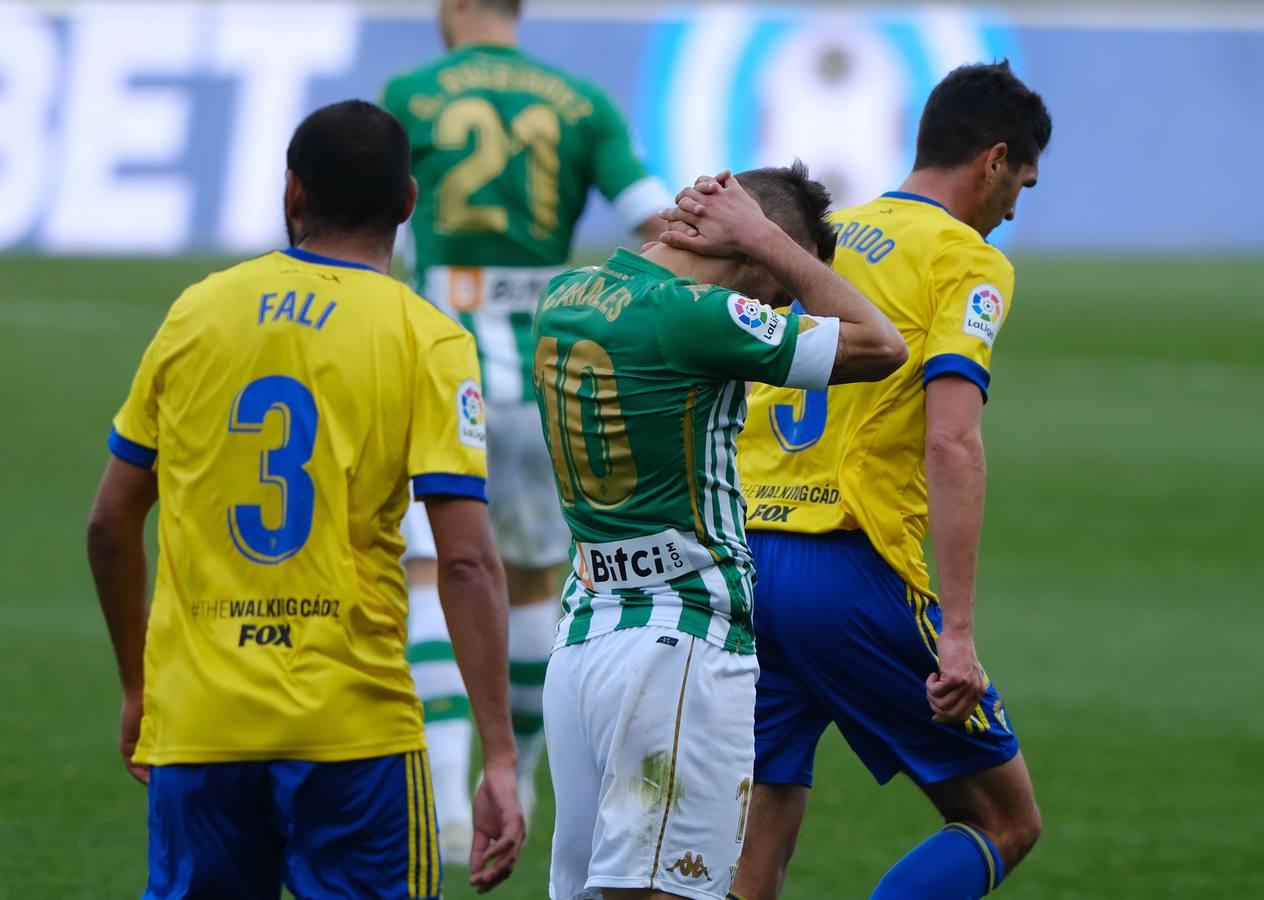 En imágenes, el partido entre el Cádiz y el Betis