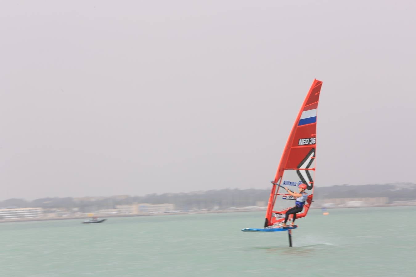 FOTOS: La Semana Olímpica Andaluza de vela, en la Bahía de Cádiz