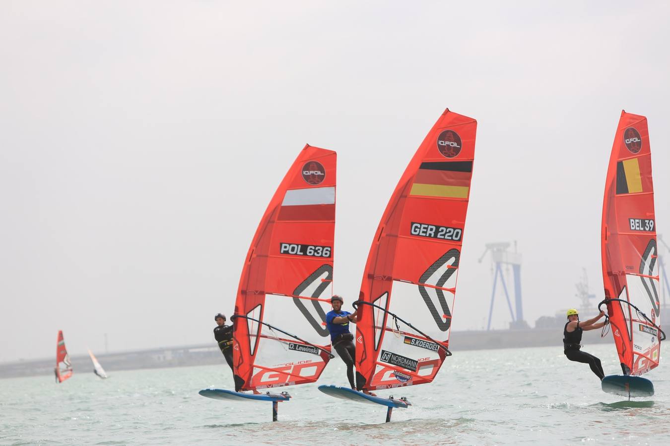 FOTOS: La Semana Olímpica Andaluza de vela, en la Bahía de Cádiz