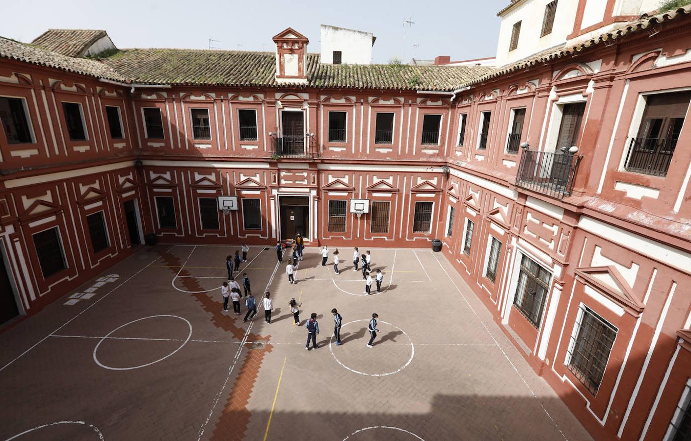 El patrimonio del Colegio de La Inmaculada de Córdoba, en imágenes