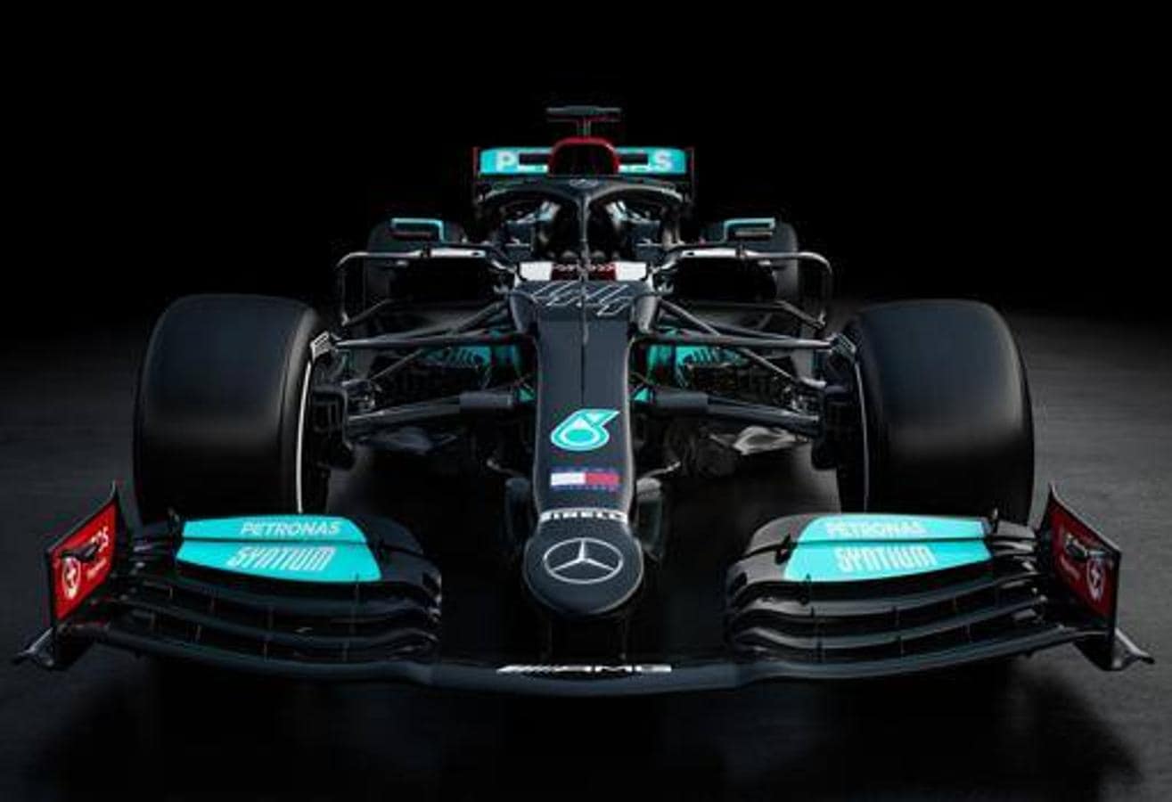 Mercedes-AMG Petronas Formula One Team. Pilotos: Lewis Hamilton y Valtteri Bottas.