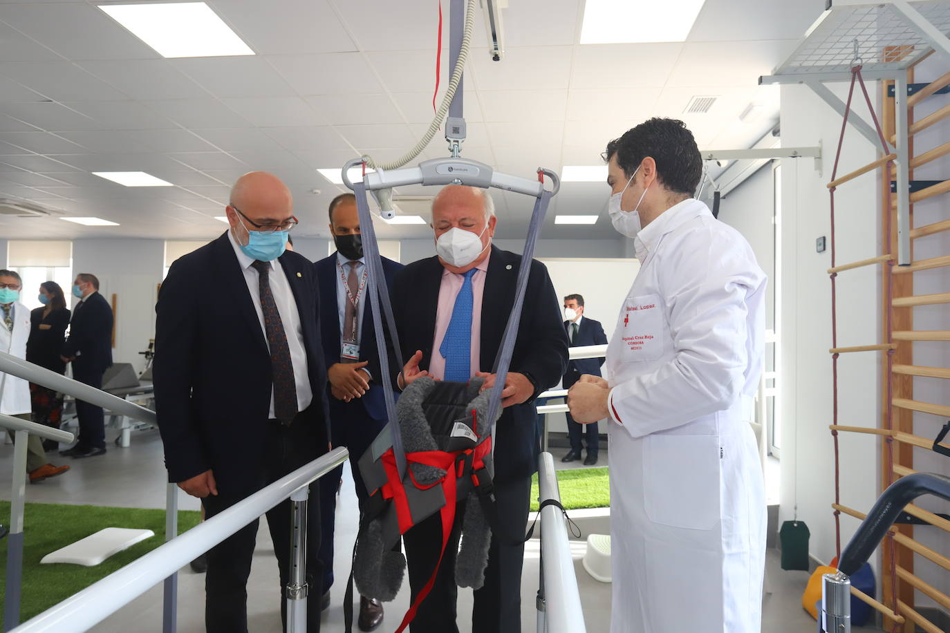 La inauguración del Instituto de Neurociencias de Cruz Roja en Córdoba, en imágenes