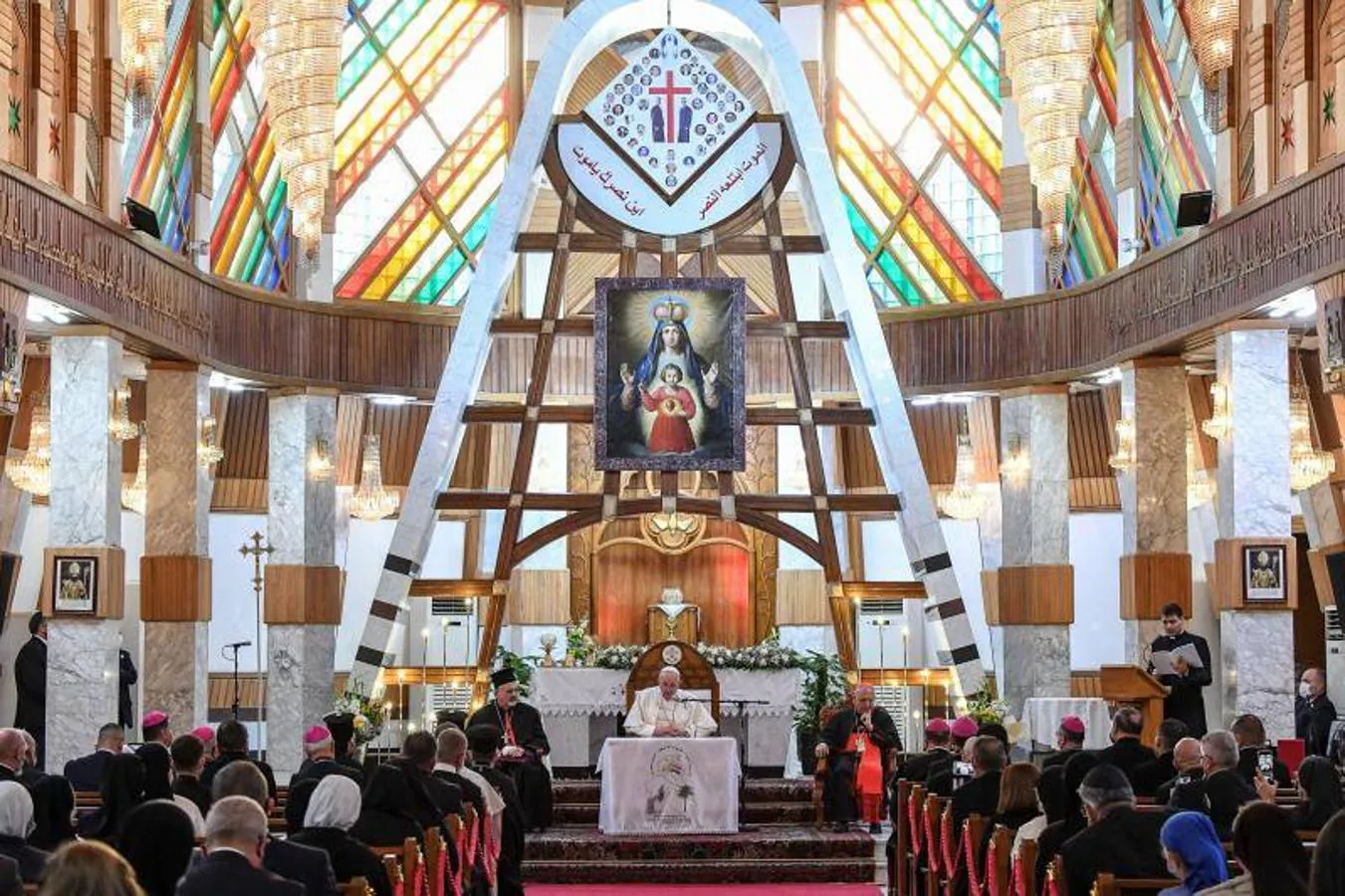 También asistió a un encuentro con obispos, sacerdotes, religiosos, consagrados, seminaristas, catequistas en la Catedral Siro-Católica de Nuestra Señora de la Salvación en Bagdad. 