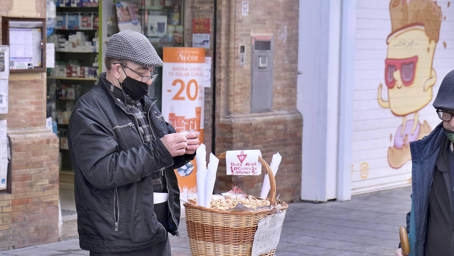 En imágenes, ambiente de domingo en las calles de Sevilla