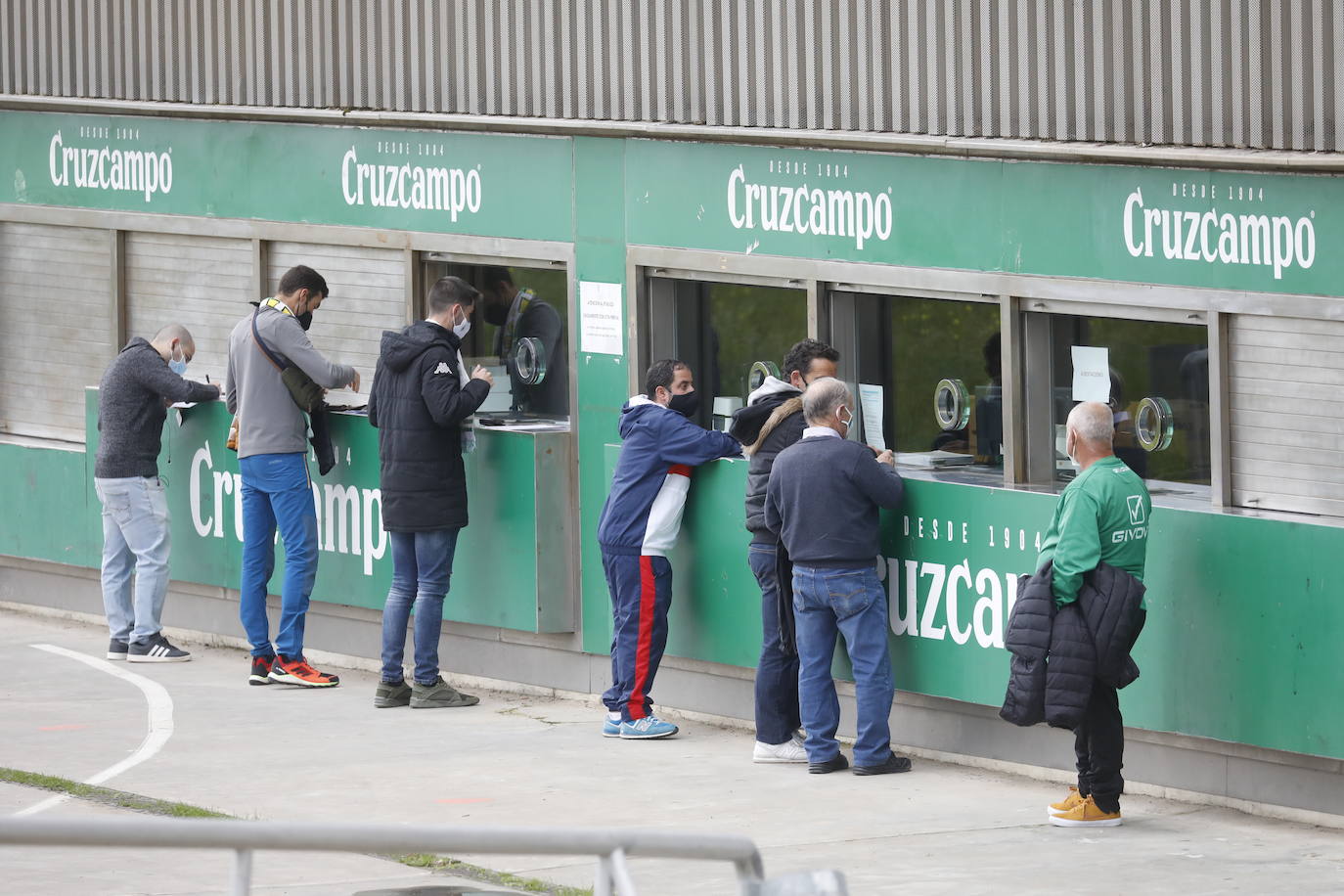 La vuelta del público en el Córdoba CF - Real Murcia, en imágenes