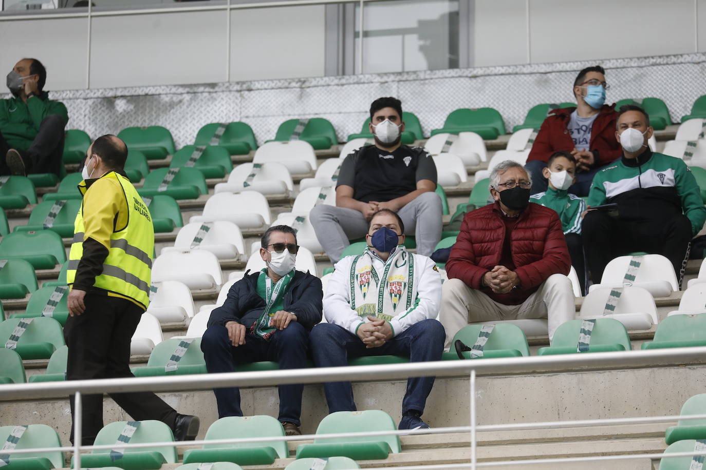 La vuelta del público en el Córdoba CF - Real Murcia, en imágenes