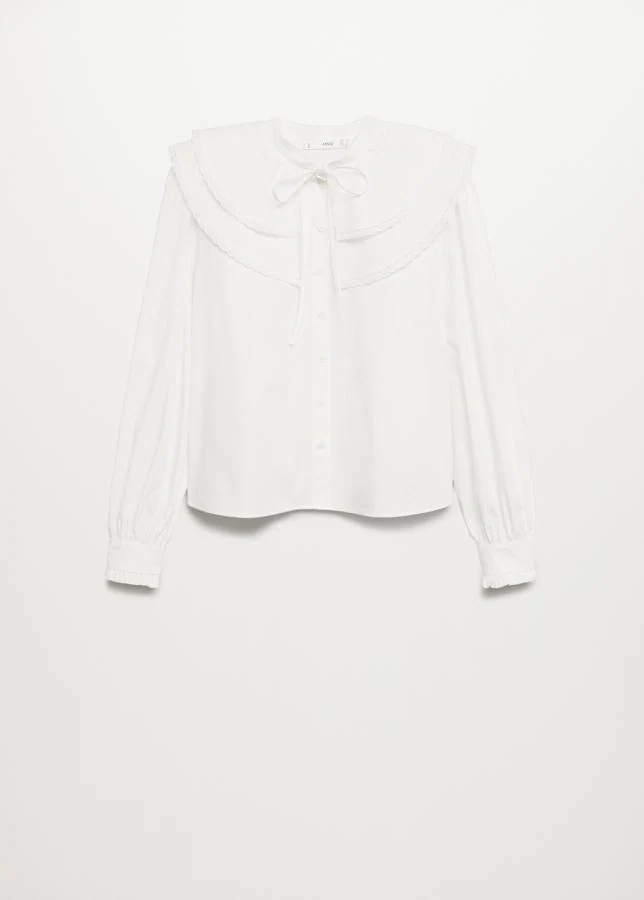 Camisa blanca con cuello babydoll de Mango (29,99€)