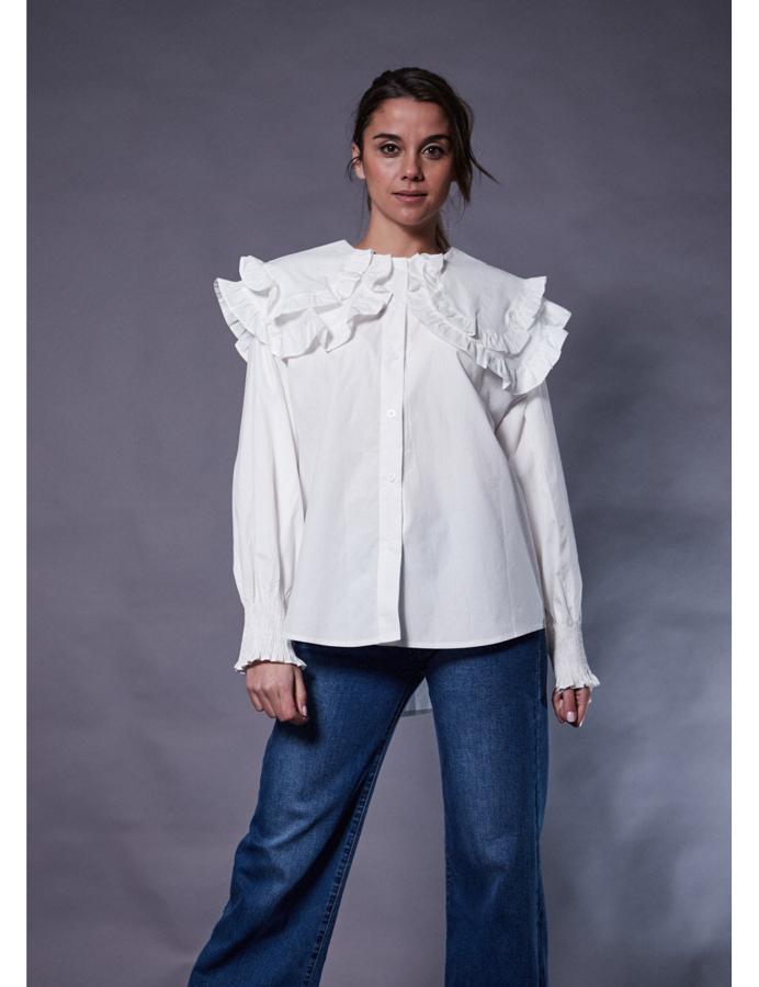 Camisa con cuello bobo doble de Ameè (36,95€)