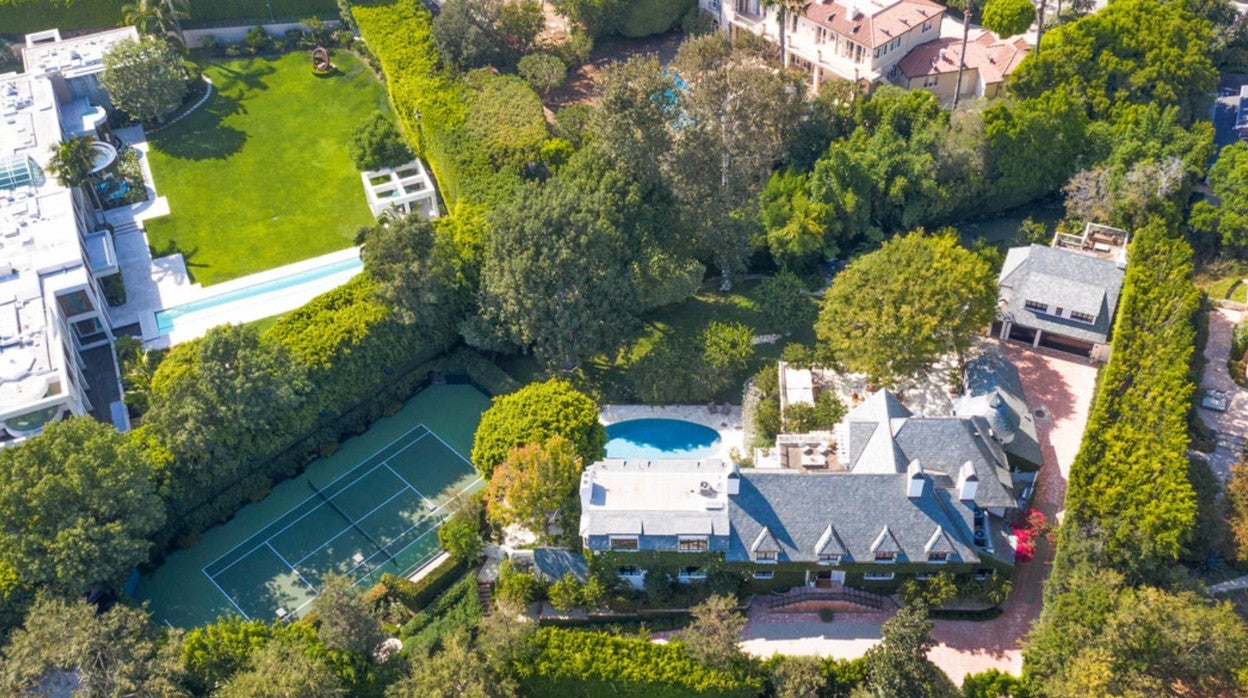 La mansión de lujo que Ellen DeGeneres compró a Adam Levine y ahora vende por 45 millones